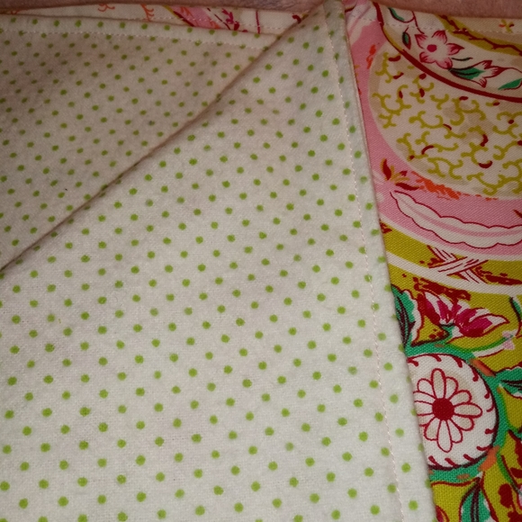 Homemade Green and Pink China Plates Baby Blankets - Picture 3 of 6